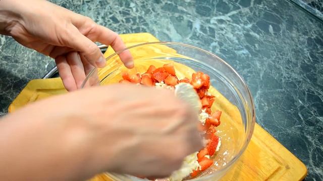 ВАРЕНИКИ С ТВОРОГОМ И КЛУБНИКОЙ | Простой рецепт вкусных вареников