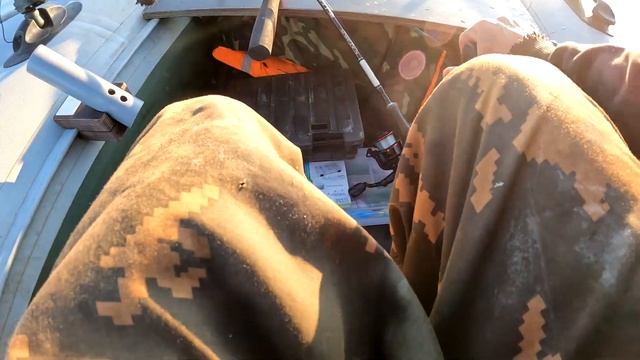 ПОПАЛ НА ВЕЧЕРНИЙ ВЫХОД ОКУНЯ!!! Рыбалка на спиннинг. Джиг, поклёвки один за одним! смотреть онлайн