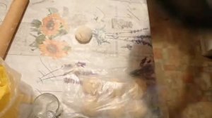 Торт на сковороде, из теста на сгущенном молоке.