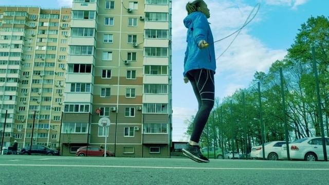 Прыжки со скакалкой (exercise rope) смотреть онлайн