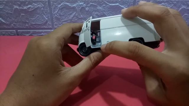 Review Welly Nex Mercedes Benz L319    Mercy Bagong ?