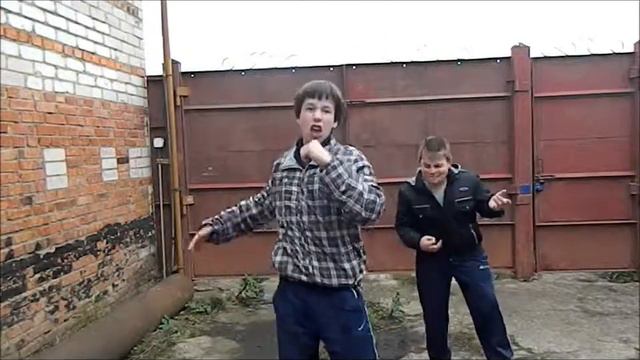 ДаНиЛ и ГрИшА ПрОдАкШеН.wmv смотреть онлайн