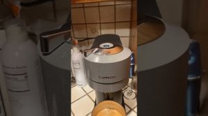 Nespresso Vertuo Next orange blinking light