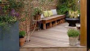 САМЫЙ МАЛЕНЬКИЙ ДВОРИК / Благоустройство маленького дворика