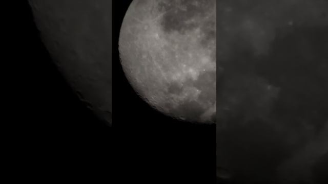 Moon through 3" Reflection telescope. смотреть онлайн