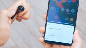 Беспроводные наушники Huawei Free buds.