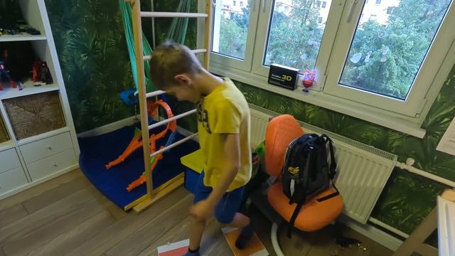 Напольная игра смотреть онлайн