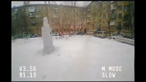 Первые шаги FPV. BetaFPV Cetus Pro. Тренировочные полёты прямо во дворе. И никуда не надо ездить.