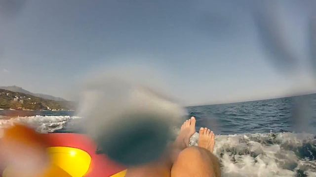 Крым: Водный аттракцион "Таблетка"(нервным смотреть противопоказано) смотреть онлайн