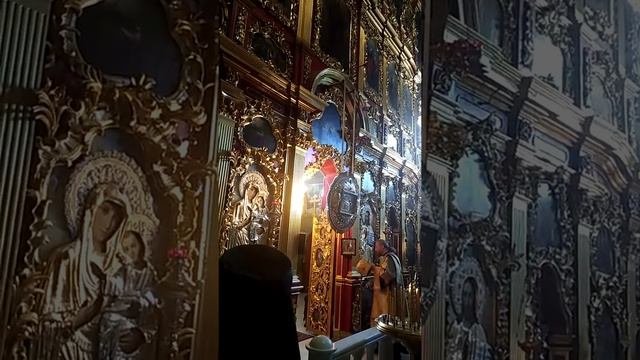 Крестовоздвиженский храм, КПЛ, спускается древняя чудотворная икона Успение