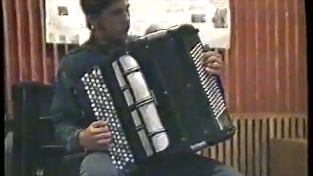 М. Мусоргский "ЛИМОЖ ". Исполняет РОМАН ЖБАНОВ - учащейся ССМШ при НГК им. Глинки 1998 год. смотреть онлайн