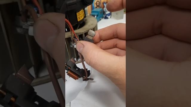 Ремонт вентилятора печки BMW e39 смотреть онлайн