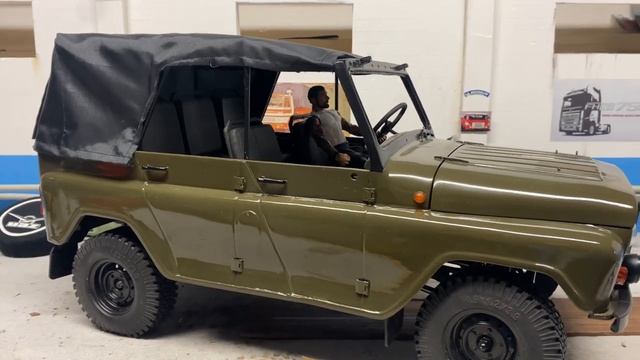 Уаз 469 установка каркаса 1:8 rc UAZ 469 gestell einbauen