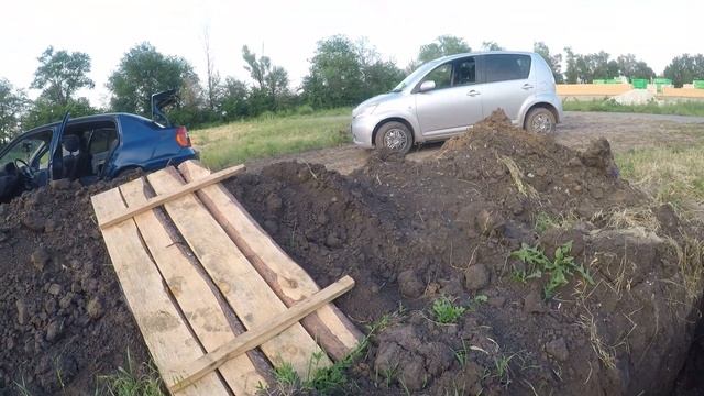Фундамент для дома пошагово. Сборка опалубки. Армирование фундамента и заливка бетоном.