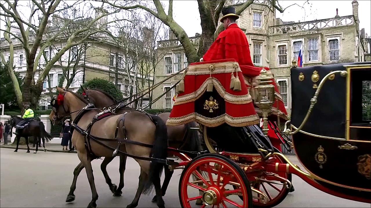 В Великобритании российский посол вручил верительные грамоты королеве