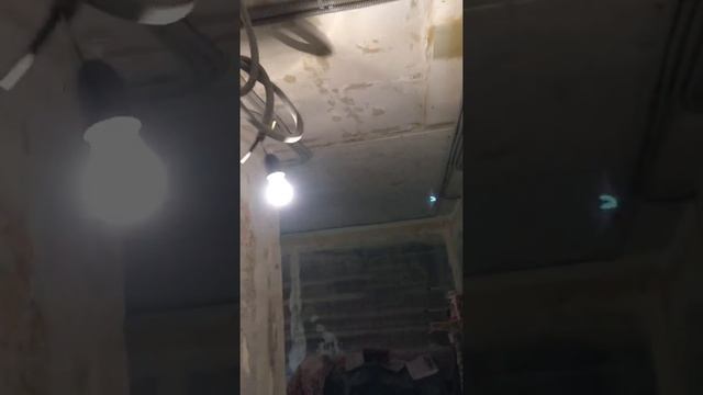 Электромонтаж,замена проводки в панельной трешке. Отзыв заказчика! смотреть онлайн