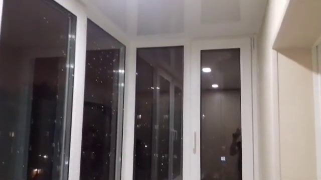 Как правильно остеклить и отделать балкон за не большие деньги.