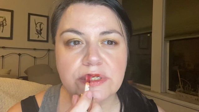 New & Reformulated Clarins Lip Comfort Oil: Quick Review w/ Swatch of New Shade Chocolate смотреть онлайн