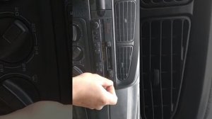 как снять  старый магнитофон на Фольксваген венто пасат гольф