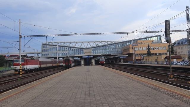Fast train (Rychlik) Košice - Bratislava arriving at Poprad-Tatry station смотреть онлайн