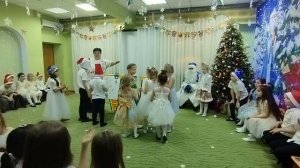 По мотивам сказки 12 месяцев Новый год2023 утренник в старшей группе часть 4