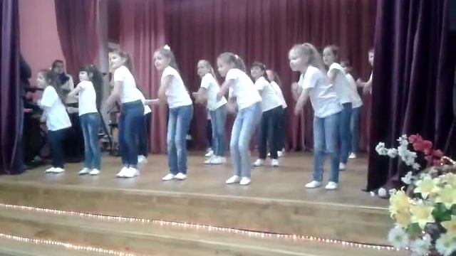 Флешмоб я рисую речку .В моей группе по танцам смотреть онлайн