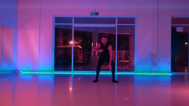 Easier - CamelPhat (@MikeFarfan_)