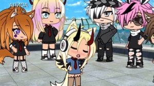 Песенный батл девочек против мальчиков. Гача Лайф