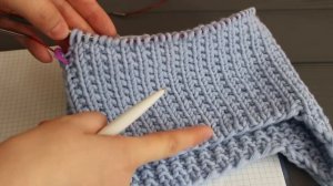 ХИТ! ПРОСТАЯ ДЕТСКАЯ ШАПКА МИШКА. УШКИ НА МАКУШКЕ. Вязаная ШАПКА спицами. HOW TO KNIT A BABY HAT