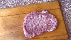 Отбивные из свинины с луком и плавленым сыром