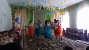 Танец воспитателей  детский сад