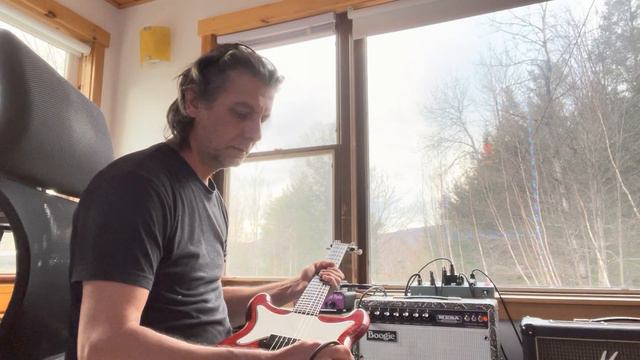 '64 & '61 Epiphone Coronet Comparison смотреть онлайн