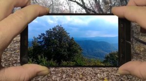 Смартфон на зеленом фоне. Футаж. Хромакей. chroma key. Green screen. Видеопереход.  Full HD.