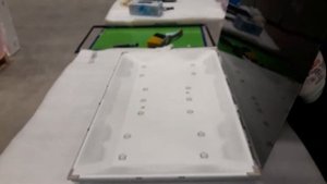 Телевизор  Samsung  убираем мусор из-под  матрицы