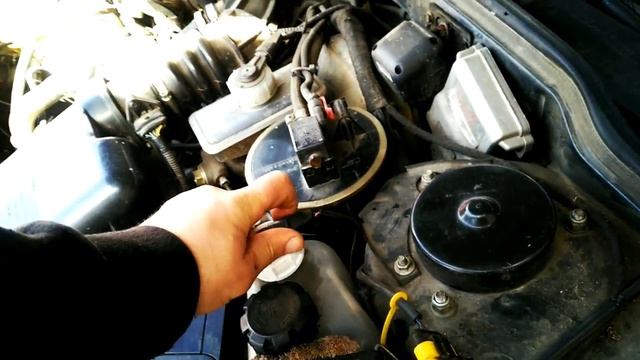 Замена датчика уровня антифриза-тосола в расширительном бачке ВАЗ 2115 смотреть онлайн