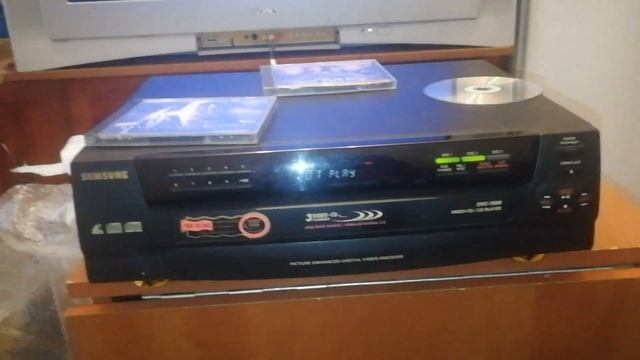 Samsung DVC-760N. Плеер CD/VCD дисков. Карусель на 3 диска. смотреть онлайн