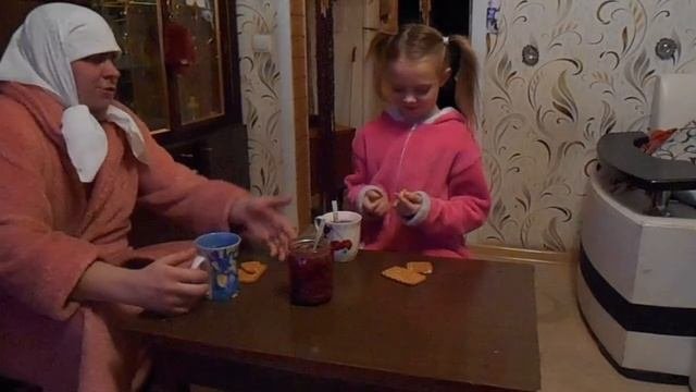 Прикол:Бабушка и внучка.