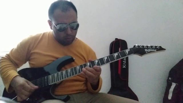 Funciona bien el nuevo Tremolo T102 de la Ibanez GRG170DX? смотреть онлайн