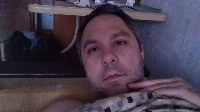 СОСЕД НЕ ДАЁТ МНЕ СПАТЬ смотреть онлайн