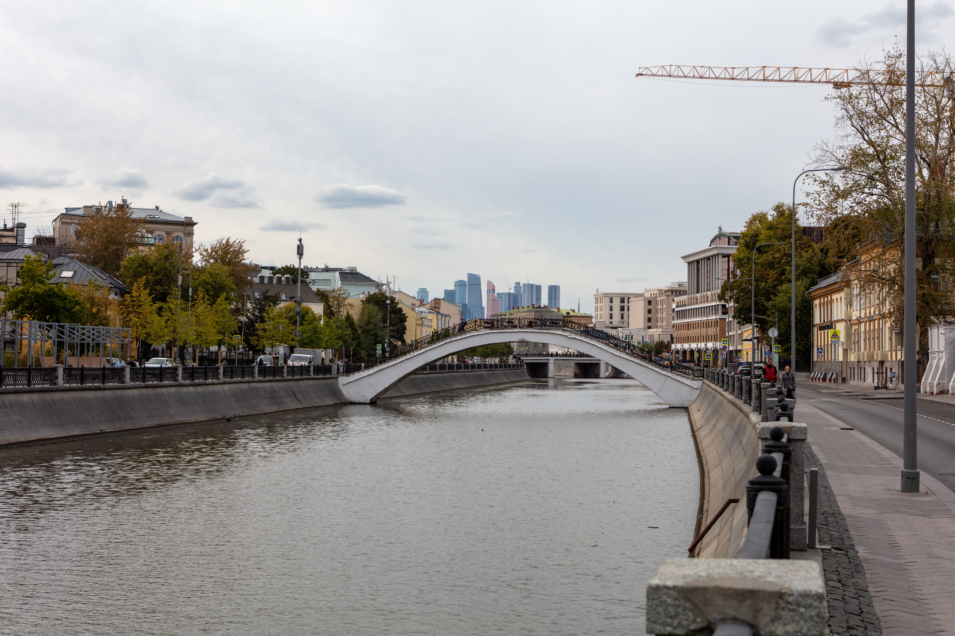 Садовнический мост в москве фото