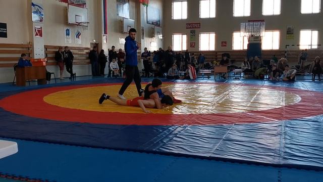 Вес 60 кг. борьба за 3 место Петросян (Армавир)-Суханев (Новокубанск)