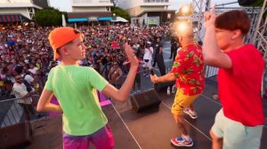 МЫ ДОСТИГЛИ 1 МИЛЛИОН ПОДПИСЧИКОВ И ЗАКАТИЛИ СУМАСШЕДШЕЕ ПАТИ!!!