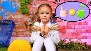 Уэнсдей Аддамс и Русалка в Игре в кальмара Челлендж! Игра в кальмара в реальной жизни!