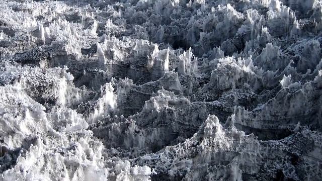 ЧТО БЫЛО ОБНАРУЖЕНО НА ПЛУТОНЕ?  Карликовая планета Плутон!