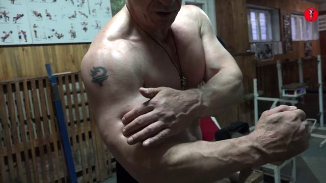 27. СпецУПРАЖНЕНИЯ культуриста для рук. СГИБАНИЯ РУК «МОЛОТОК» смотреть онлайн