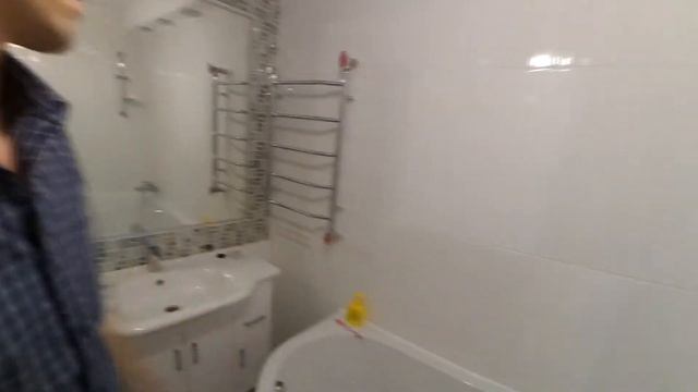 Ванная и туалет, плитка, сантехника. Ванна на блоках. смотреть онлайн