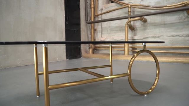 Кофейный столик Abstract Black Glass & Стол Abstract Round Golden Base смотреть онлайн