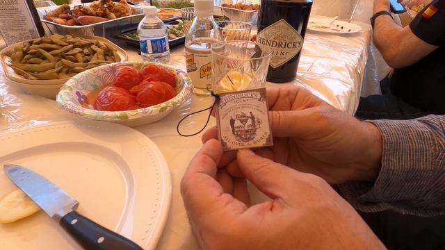 Отмечаем День Независимости США в теплой компании смотреть онлайн