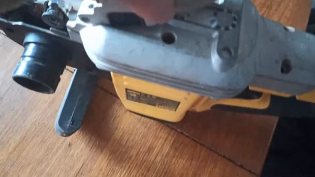 DeWALT 397 Осмотр б/у пилы. смотреть онлайн