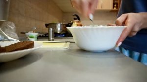 Кухонный влог#2: Бутерброды с авокадо,сливочным сыром и яйцом пашот ??☕